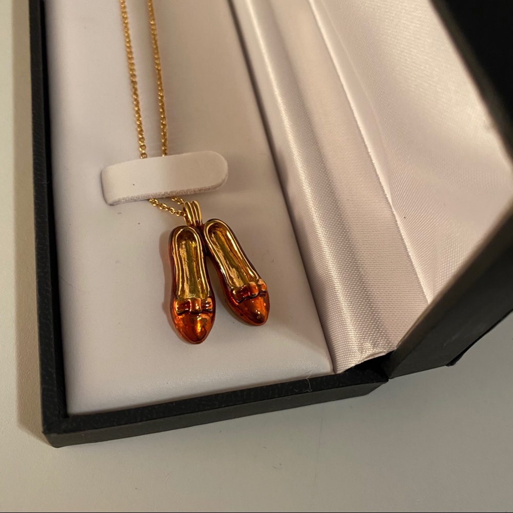 🎁💝 Gift w/ purchase~Red Slipper Necklace pendant